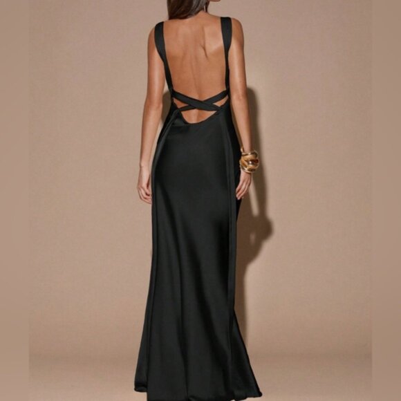 Sexy Minimalist Deep V-Neck Sleeveless Backless Tie Dress Black - Picture 8 of 10